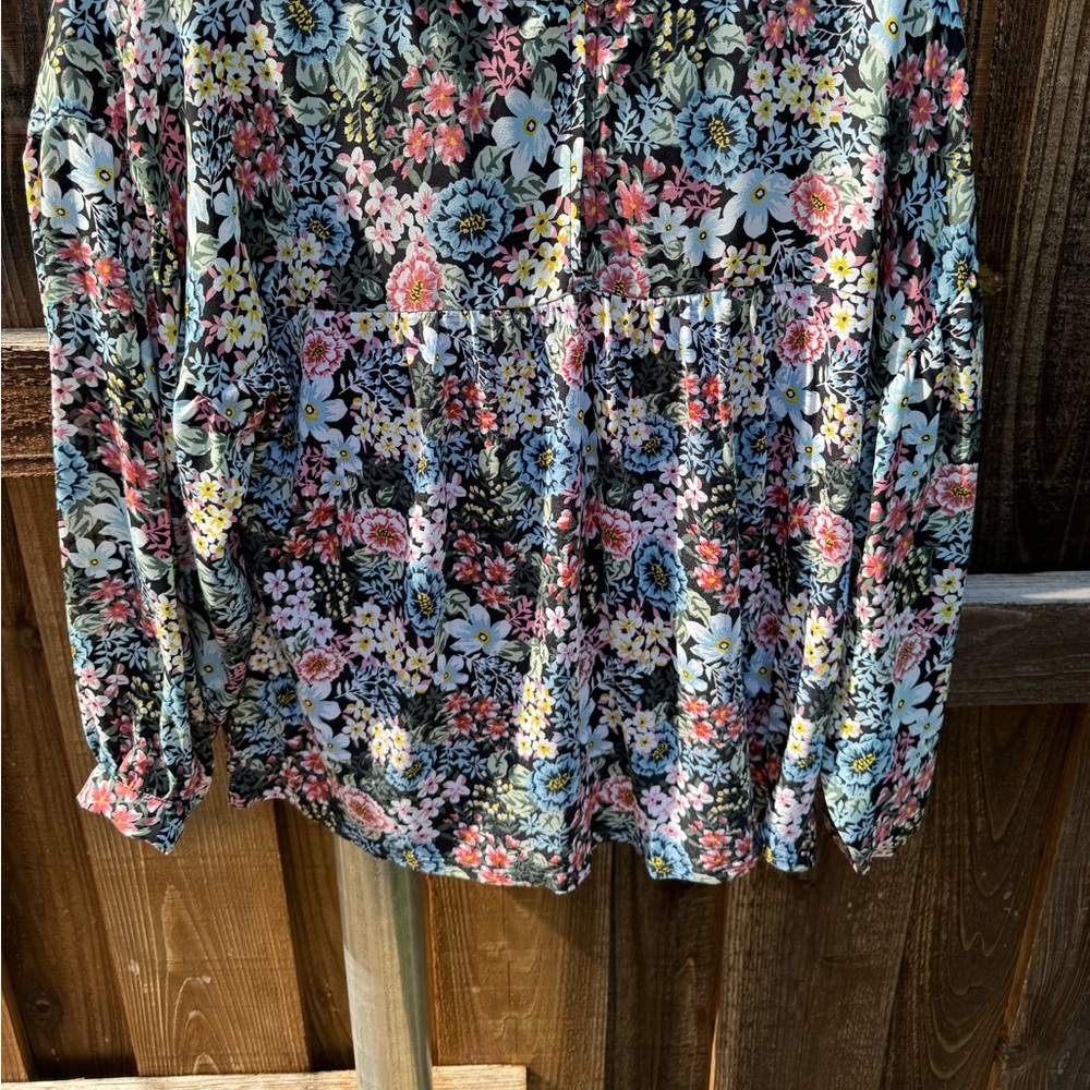 Loft, size medium, black with blue and pink flowers